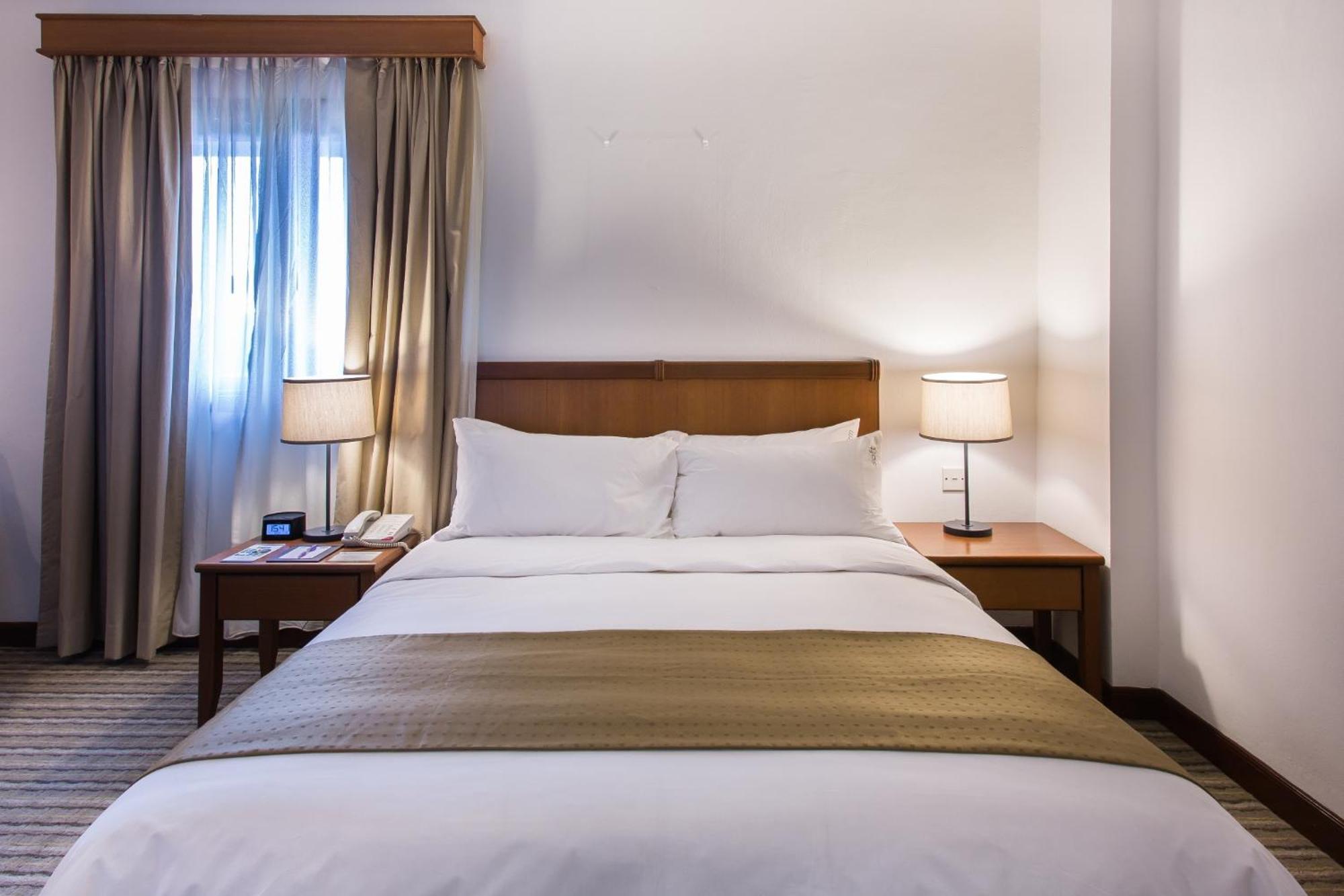 Batam By Ihg Resort 4*